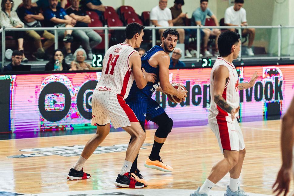 Apareció Regatas en el Torneo