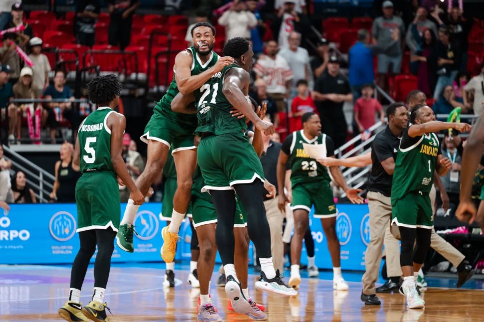 GRUPO B: Jamaica dio el golpe; Canadá con claridad