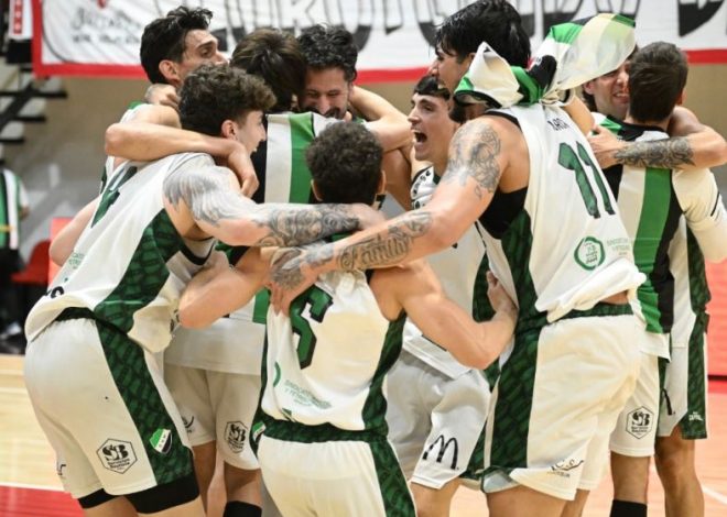 Villa Mitre metió la daga en el último segundo