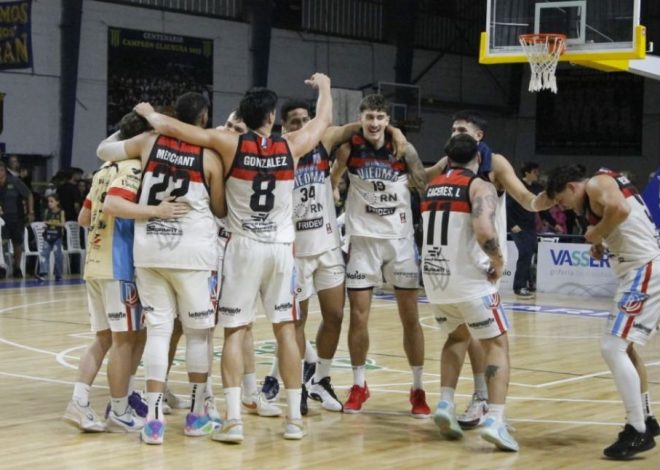 Deportivo Viedma dio vuelta un partidazo y se metió en cuartos