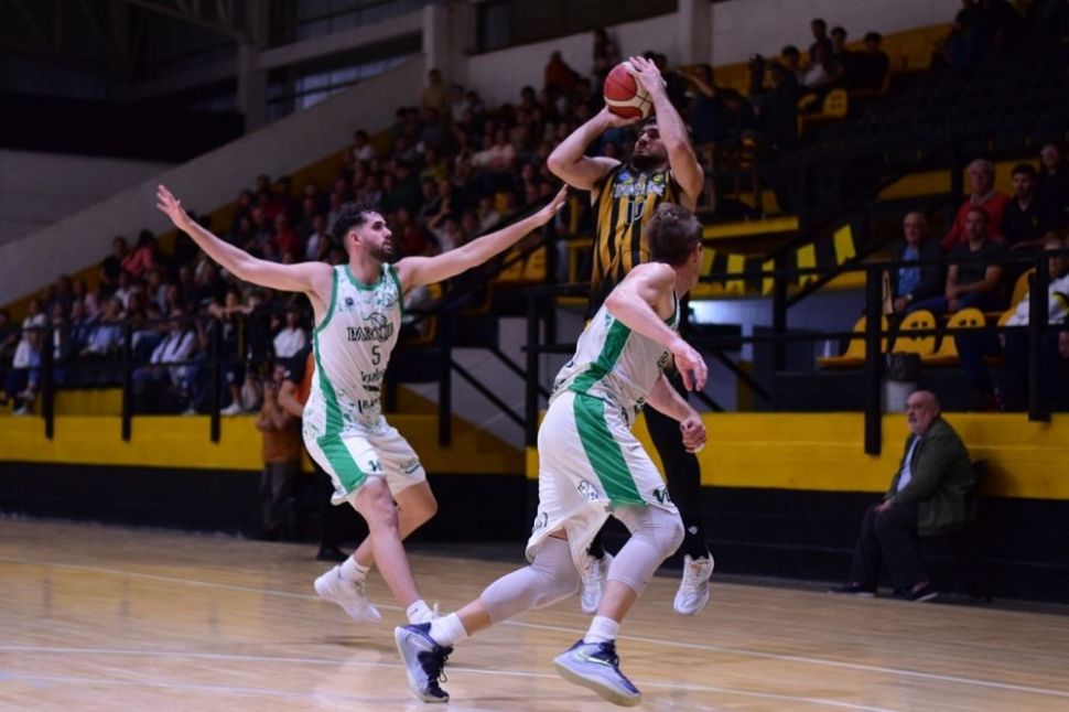Comunicaciones reaccionó a tiempo y forzó un cuarto juego