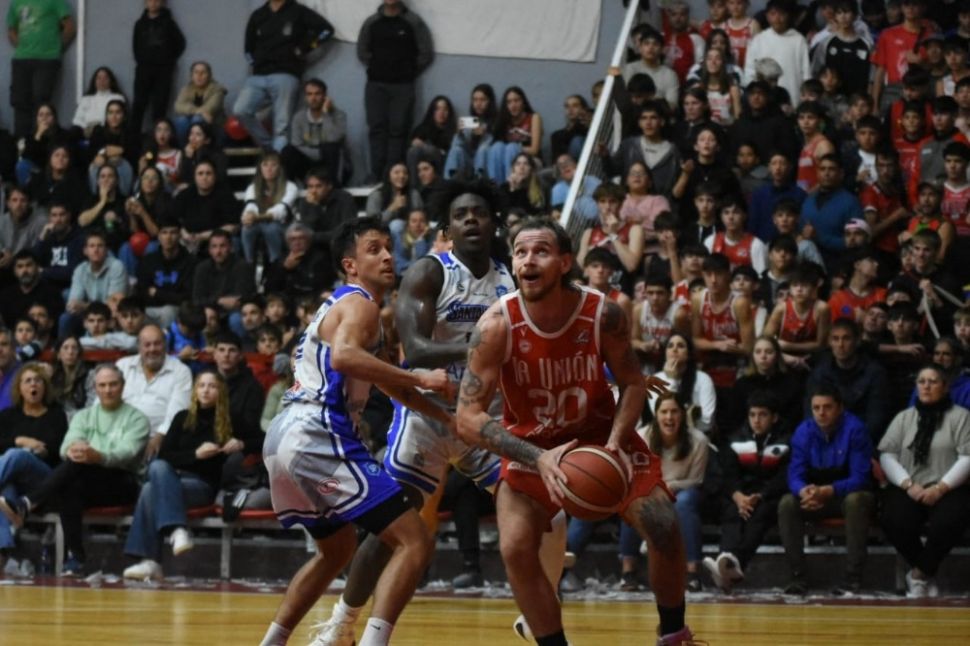 La Unión se metió en semifinales